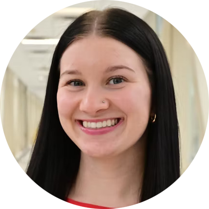 Headshot of Caitlin Burns